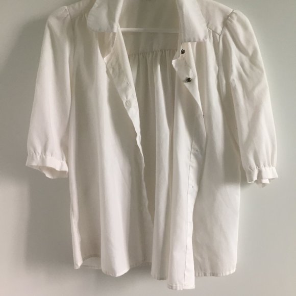 White blouse - Picture 1 of 2